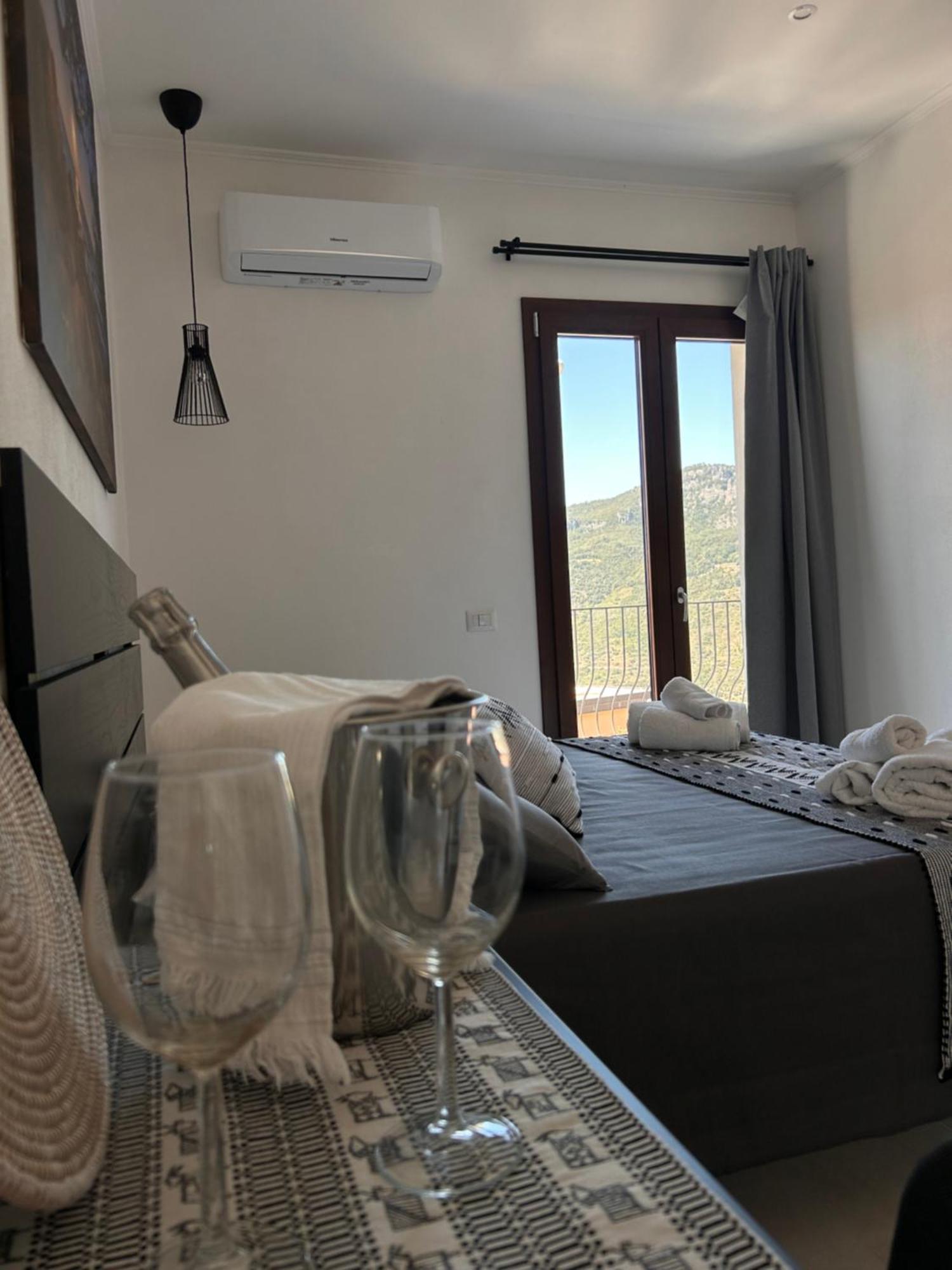Vista D'Ogliastra Otel Gairo Sant'Elena Oda fotoğraf